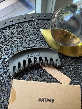 SKIMS | Accessories | Skims X Nike Hairclip Limited Edition | Poshmark